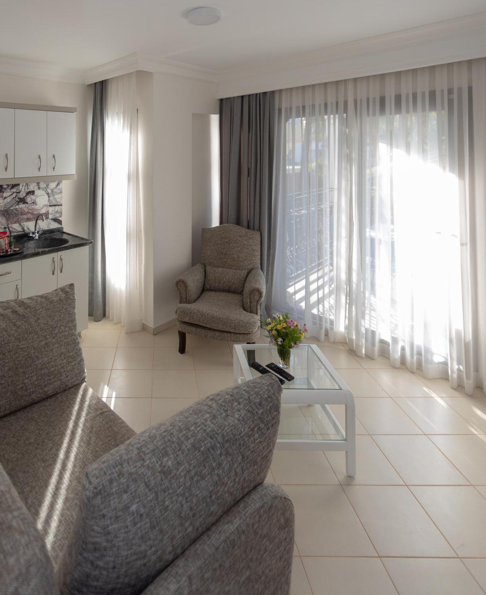 Mitos Apartments マルマリス エクステリア 写真